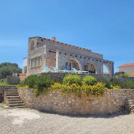 Noah's Ark Villa